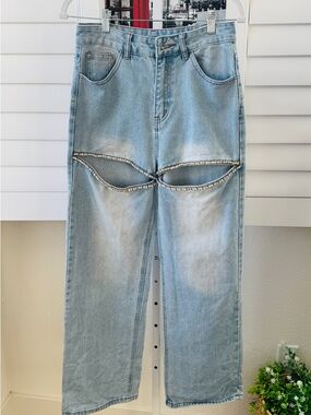 Aaron & Amber. Size S. Light Blue Rhinestone Cutout Straight-Leg Jeans